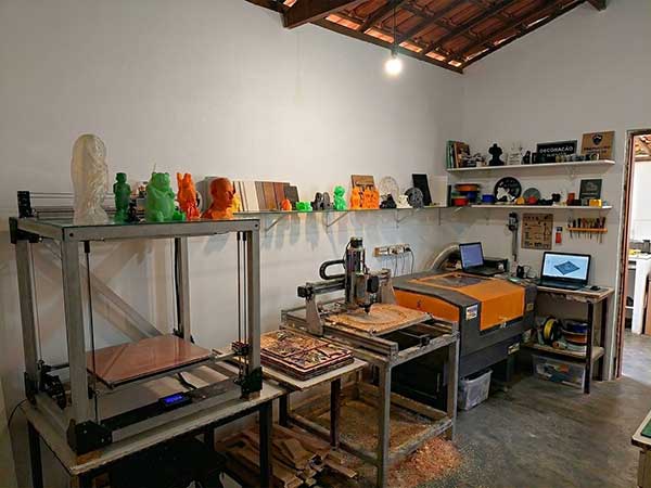 Equipe e equipamento da Realize Lab